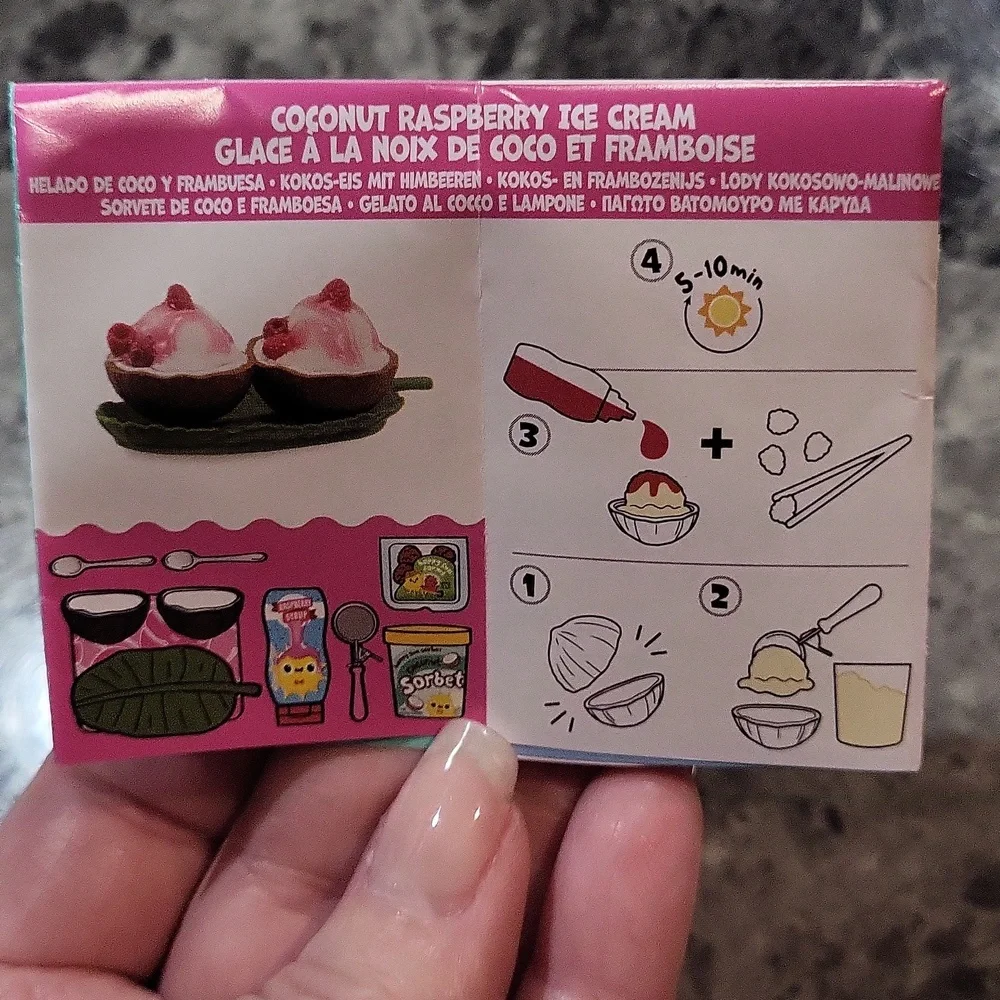 Miniverse Make It Mini Cafe Coconut Rasberry Ice Cream
